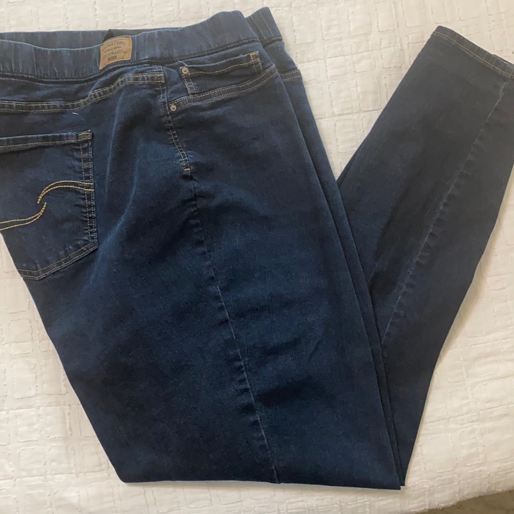 28L Levi’s jegginfs in dark indigo!